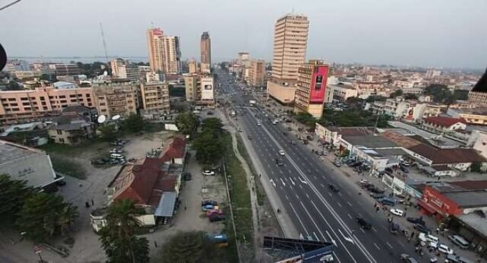 Boulevard_du_30_juin,_Kinshasa
